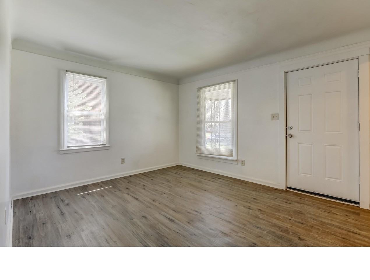 6010 Oldtown St - Photo 7 of 12