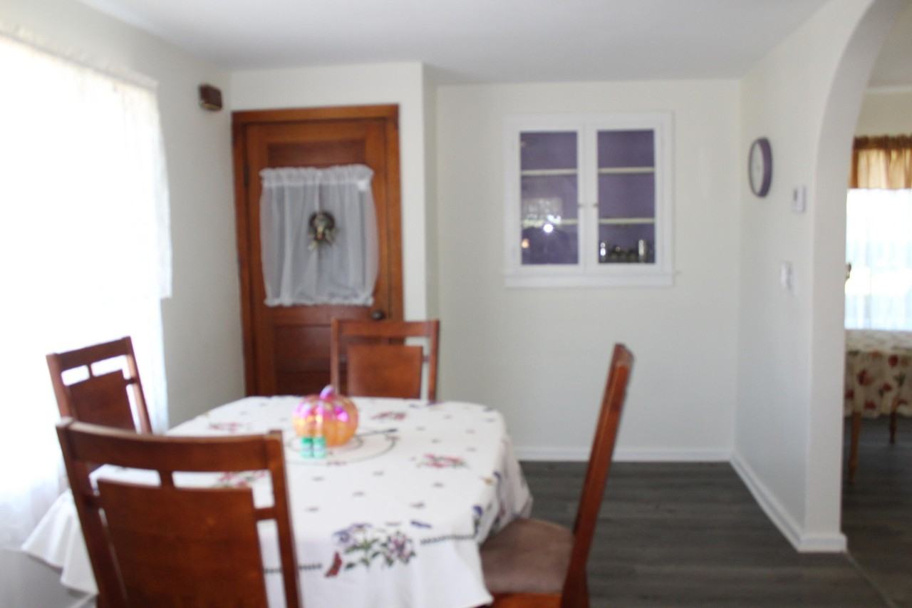 7945 Willow Rd - Photo 5 of 11