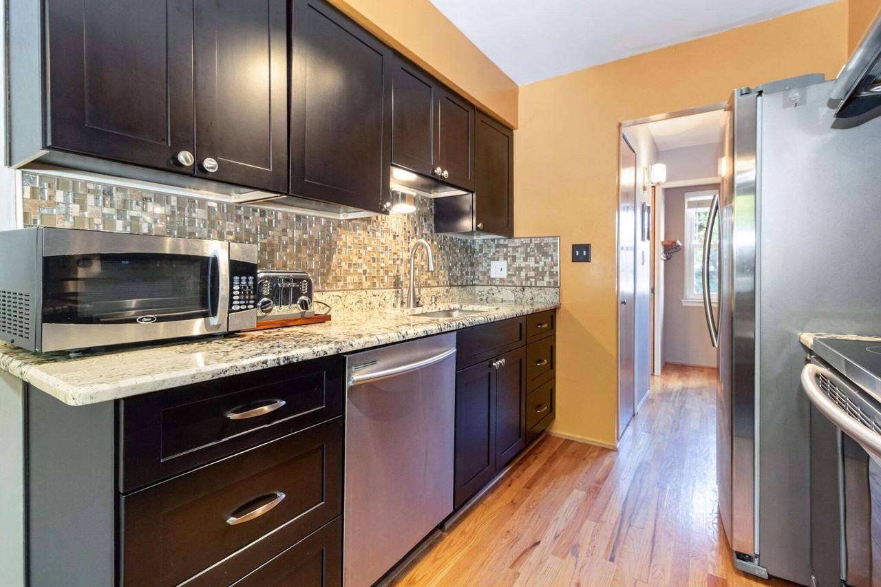 24750 Olde Orchard St - Photo 2 of 20