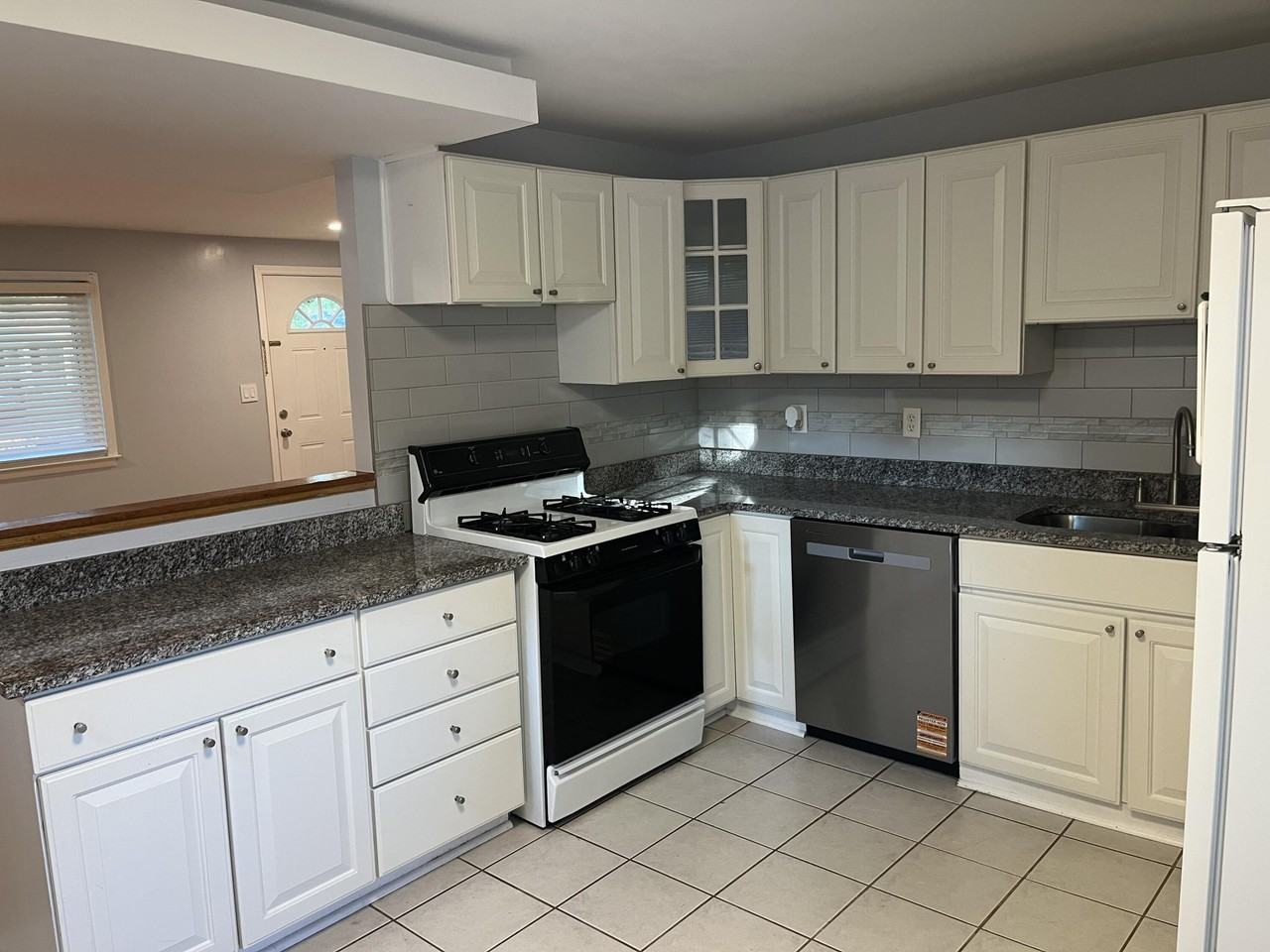 7 Metroview Ct - Photo 7 of 25