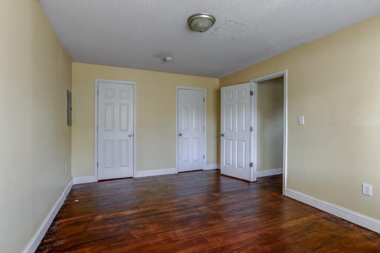 3700 Pasadena St Apt 3 #3 - Photo 4 of 8