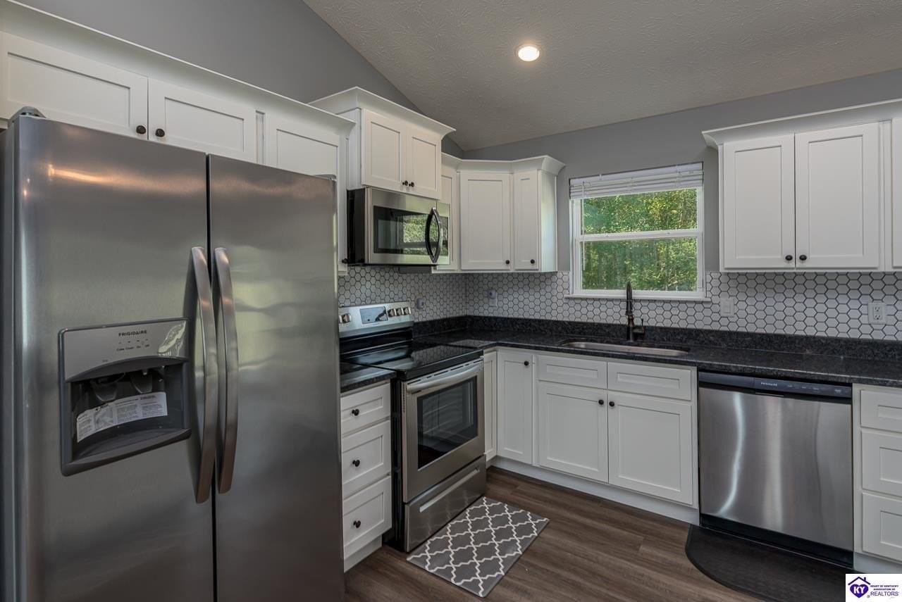 316 Berkshire Avenue - Photo 5 of 22