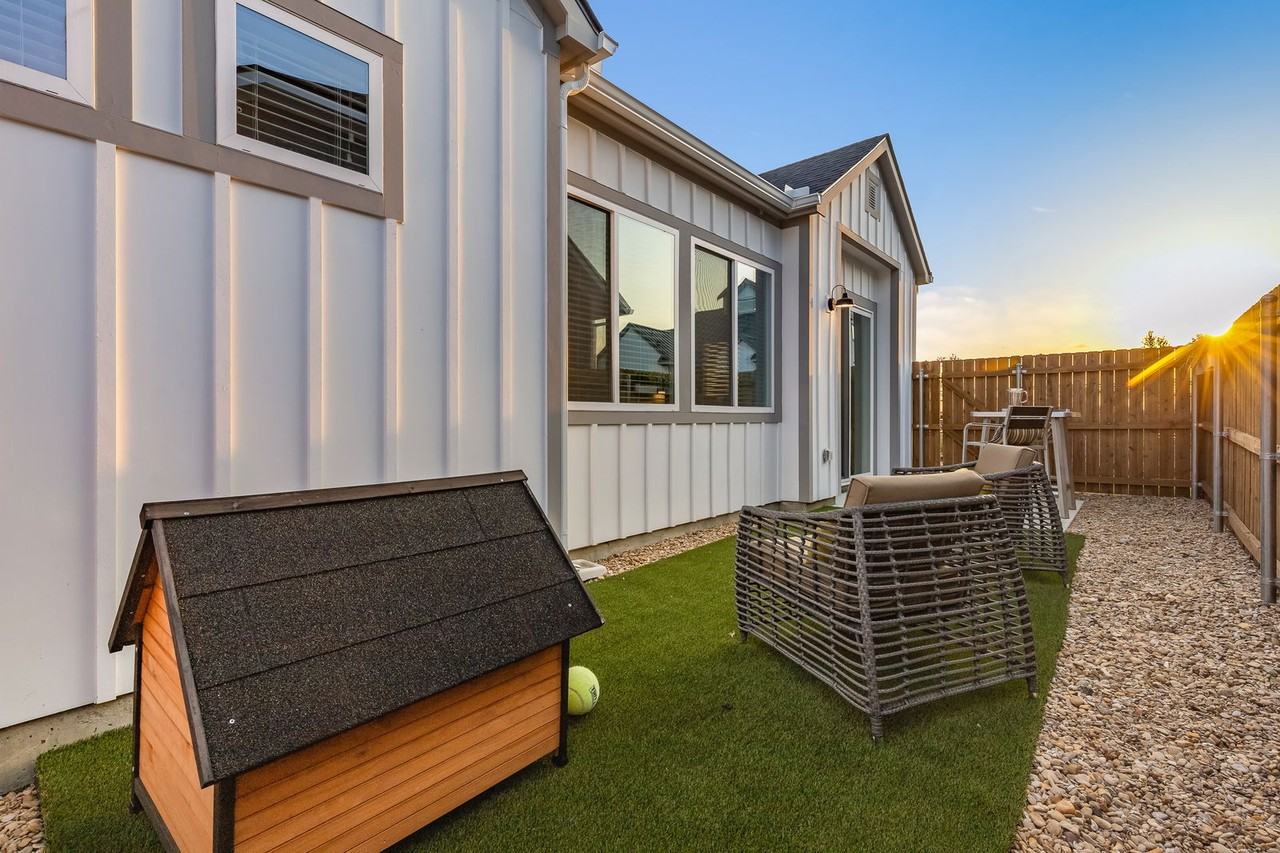 Breeze St - Photo 2 of 8