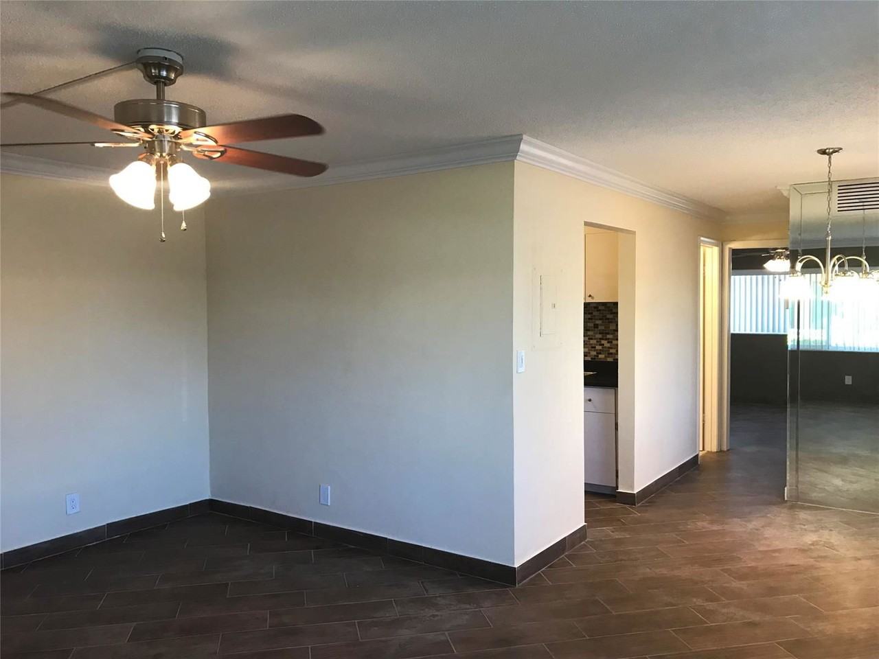 2300 Se 2nd St #1A - Photo 5 of 8