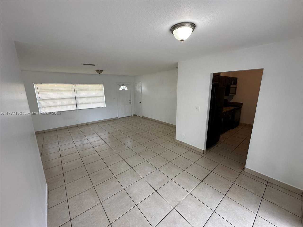 210 Nw 18th St #210A - Photo 2 of 8