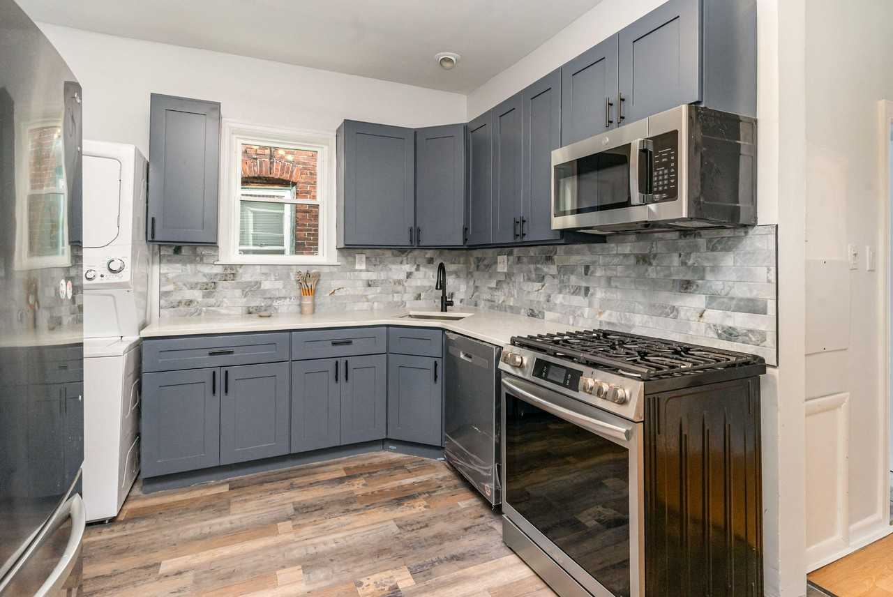 Walnut St - Photo 2 of 6