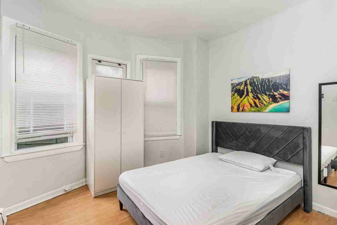 Walnut St - Photo 5 of 6