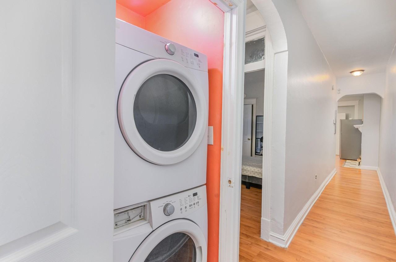 Walnut St - Photo 4 of 8