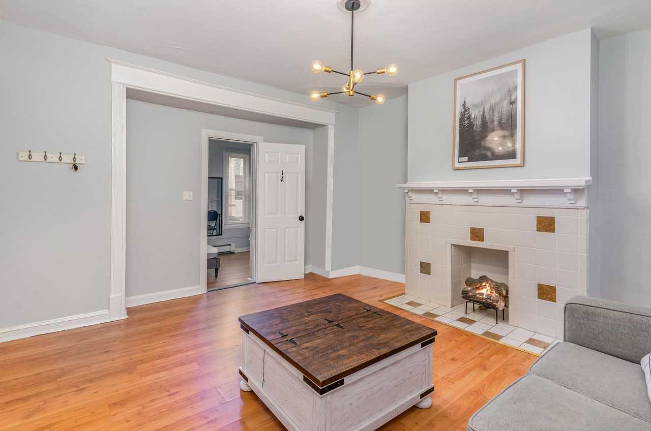 Walnut St - Photo 6 of 8