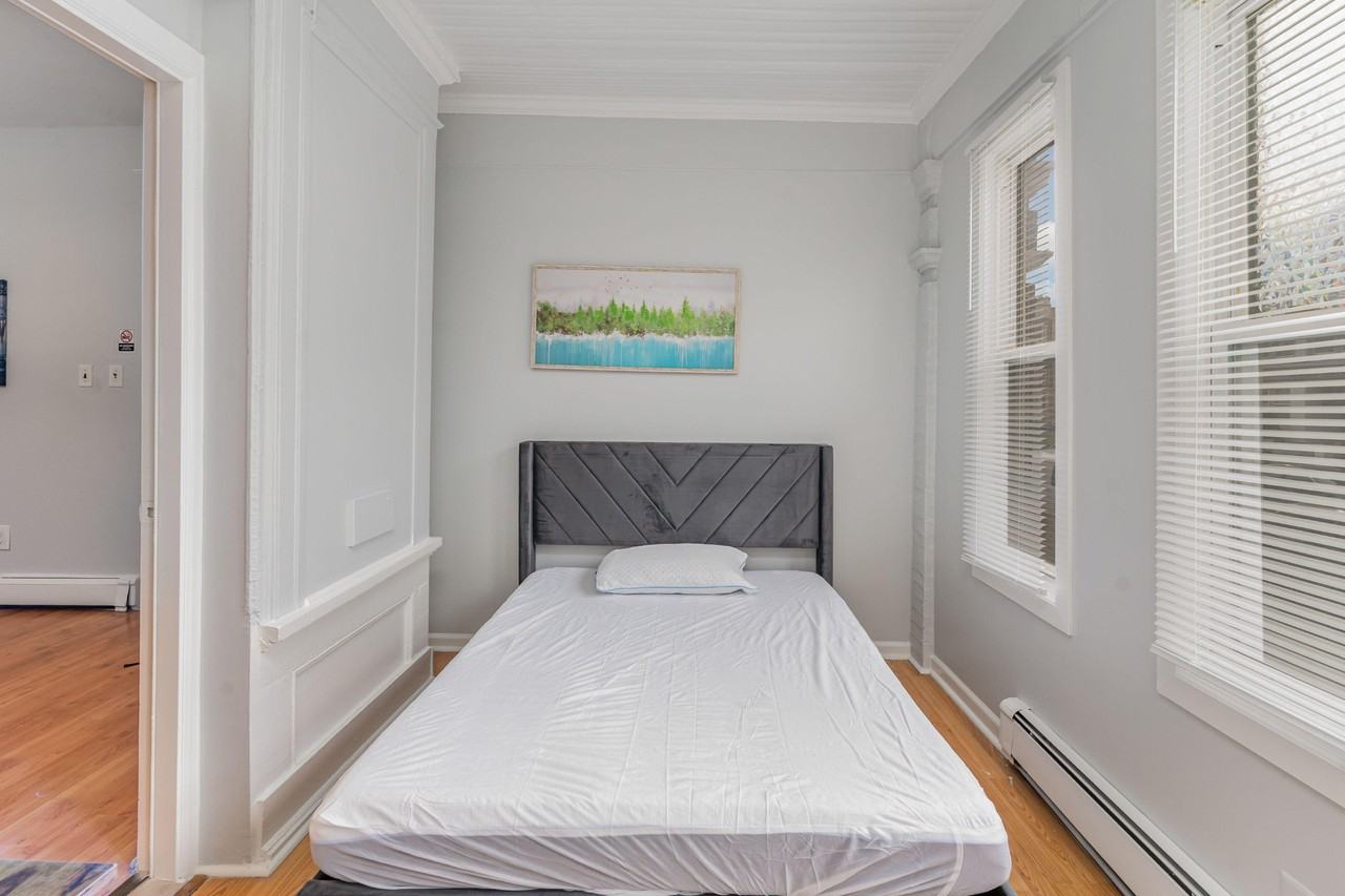 Walnut St - Photo 7 of 8