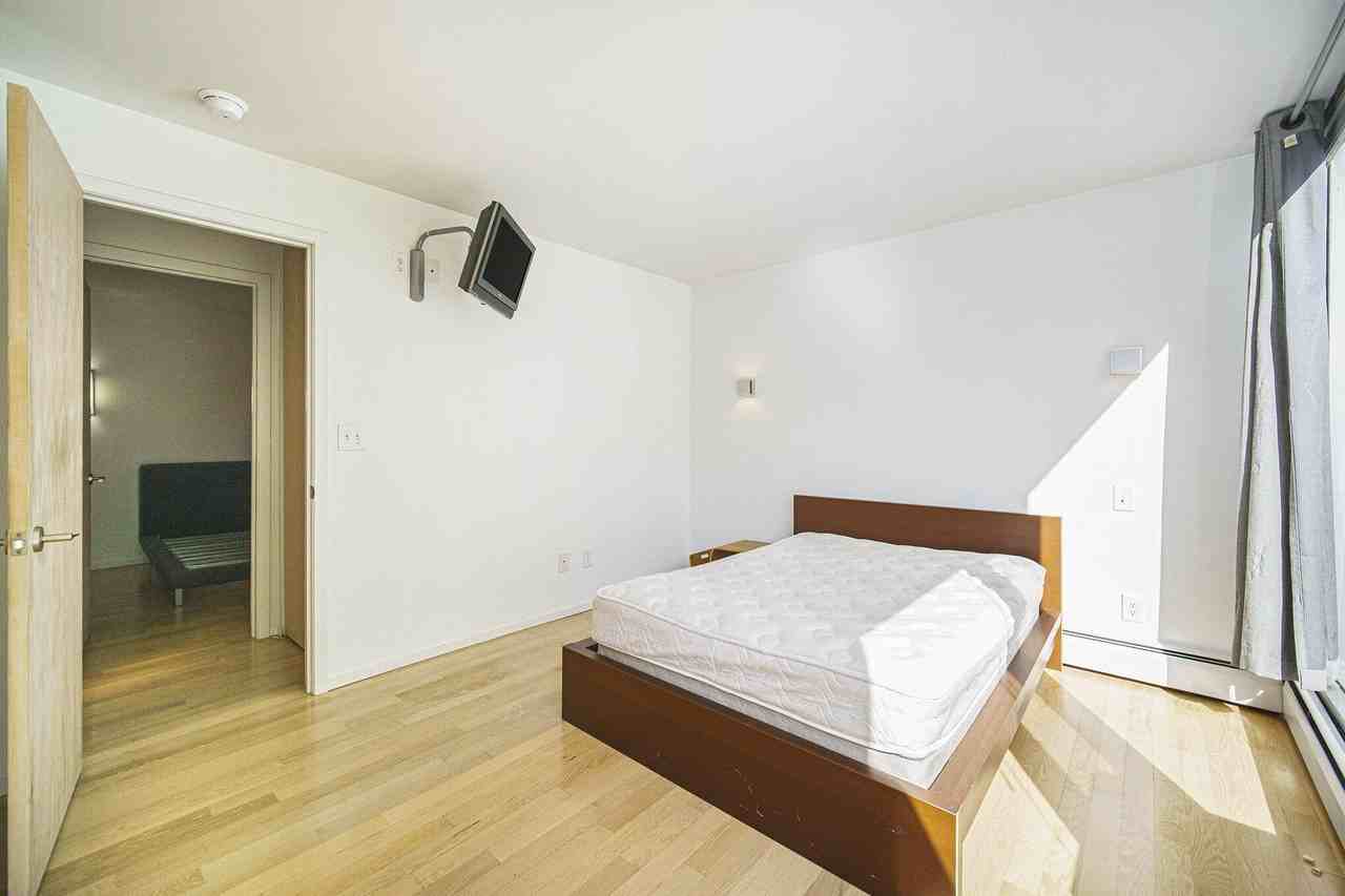 1531 Packard St #6 - Photo 7 of 17