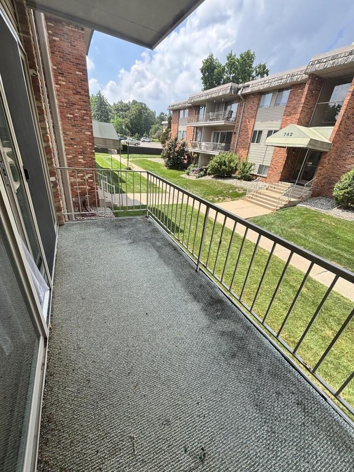 734 West Kilgore Road #206 - Photo 3 of 13