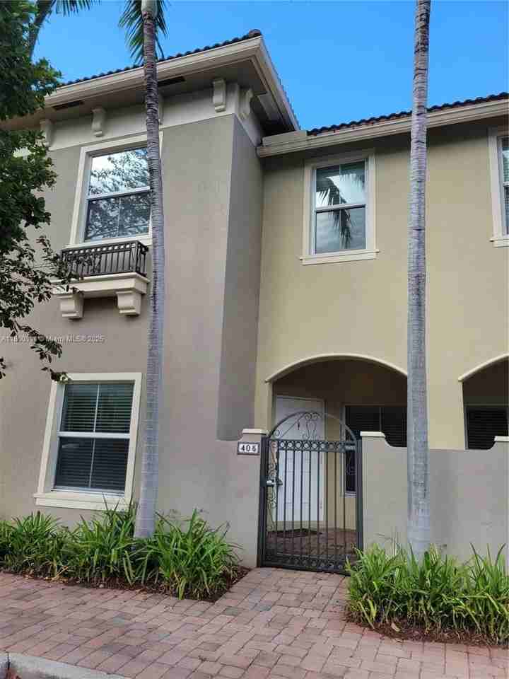 2851 West Prospect Road #405