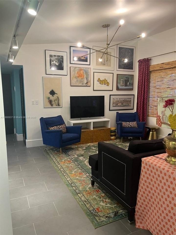 3220 Poinsettia Avenue #1 - Photo 6 of 37