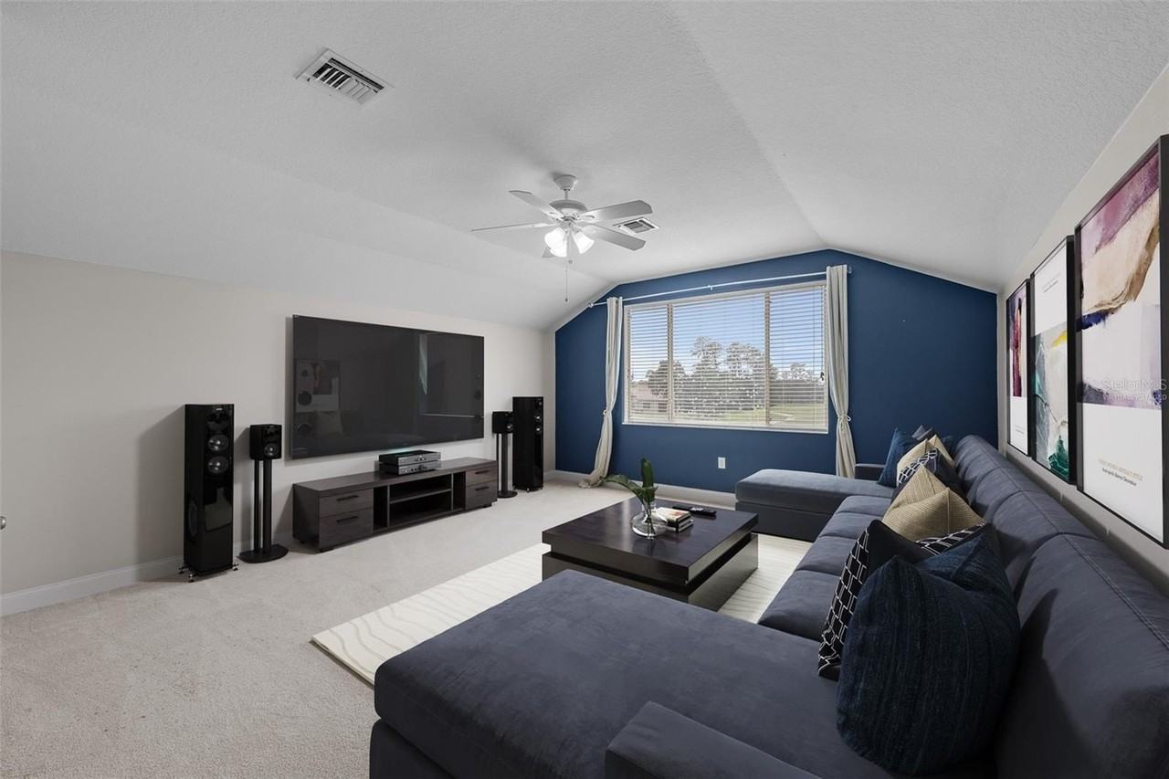 5909 Wedgefield Dr - Photo 5 of 13