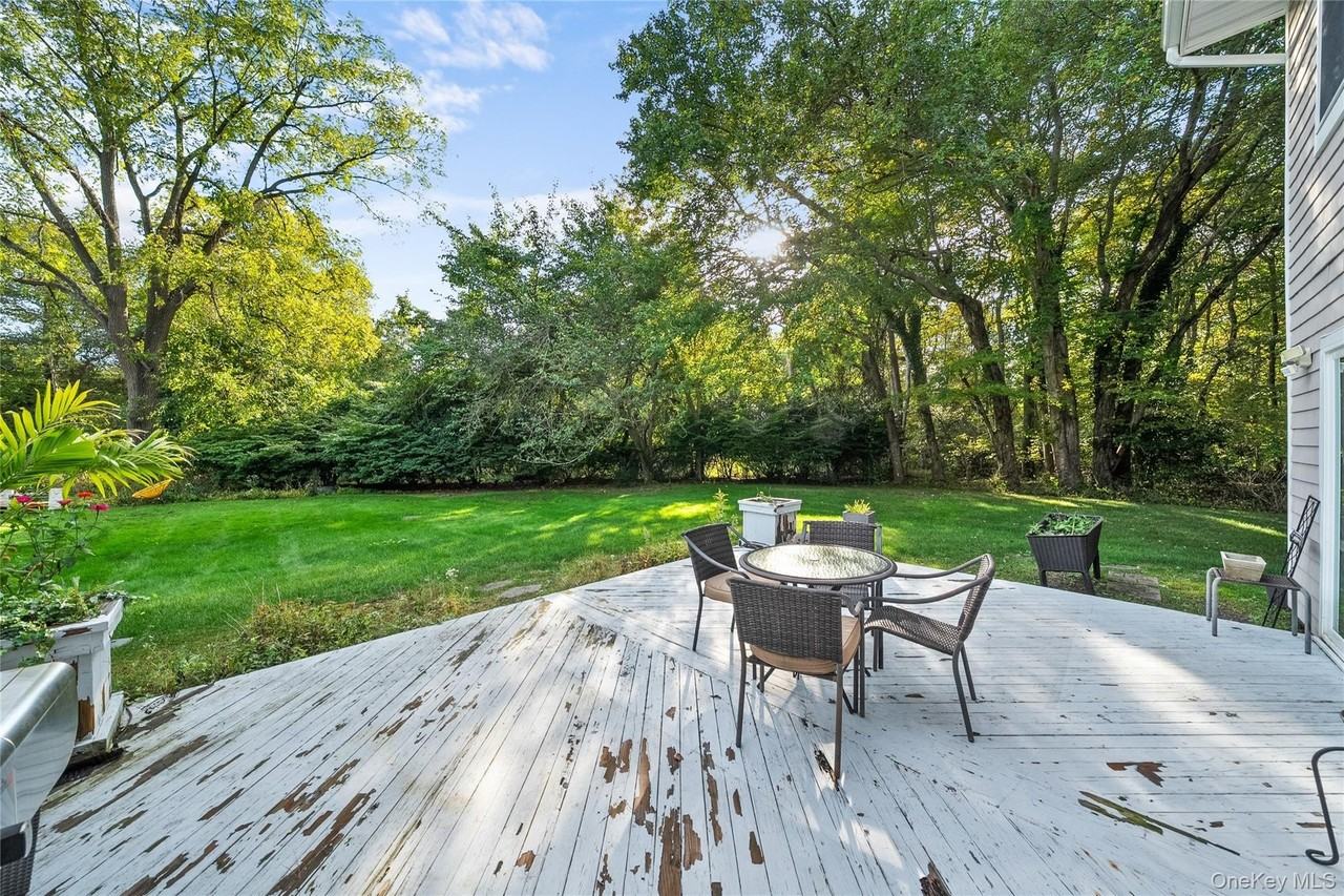 133 Boathouse Ln - Photo 5 of 25