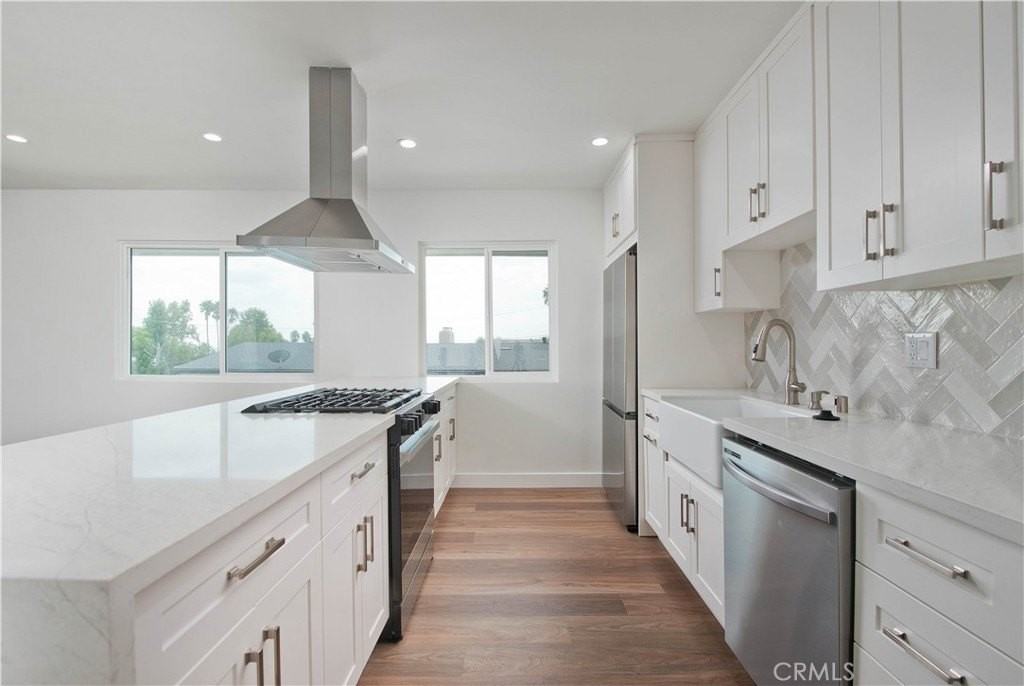 313 Raymondale Dr #D - Photo 2 of 24