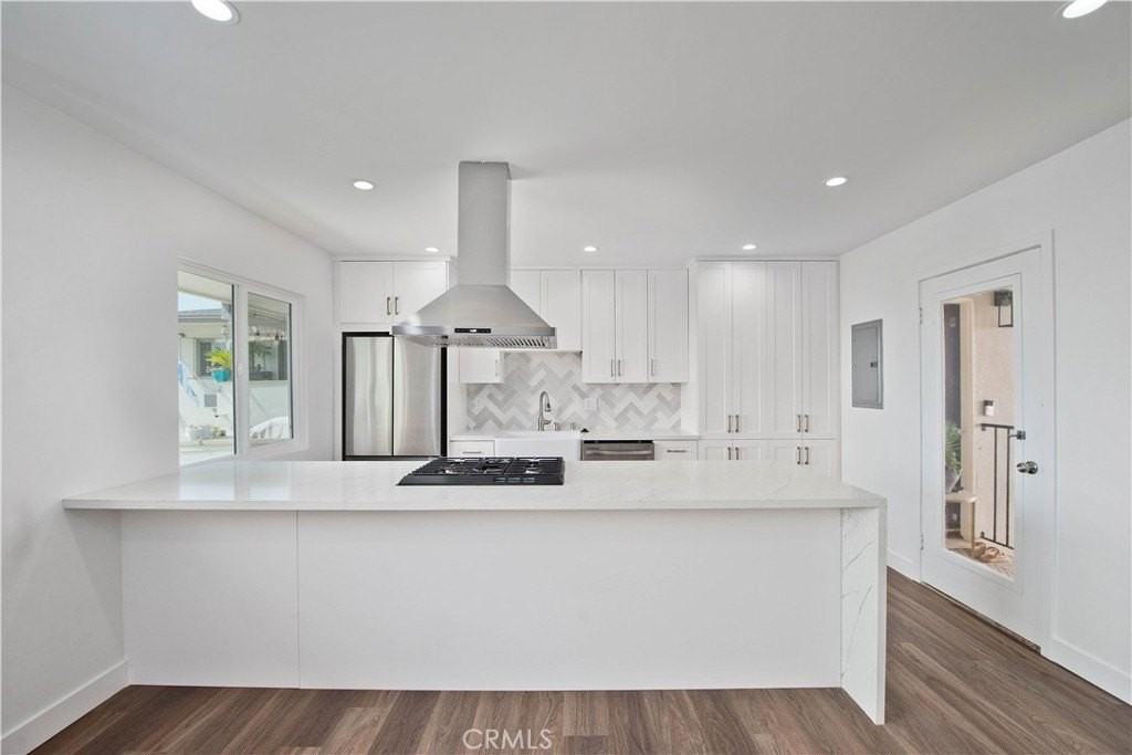 313 Raymondale Dr #D - Photo 3 of 24