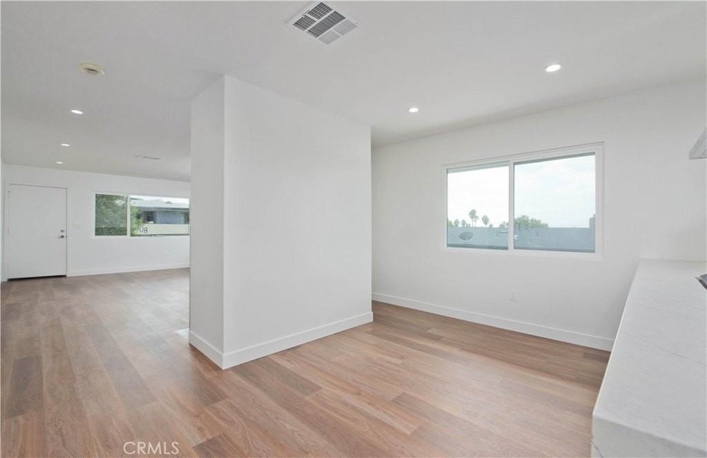 313 Raymondale Dr #D - Photo 5 of 24