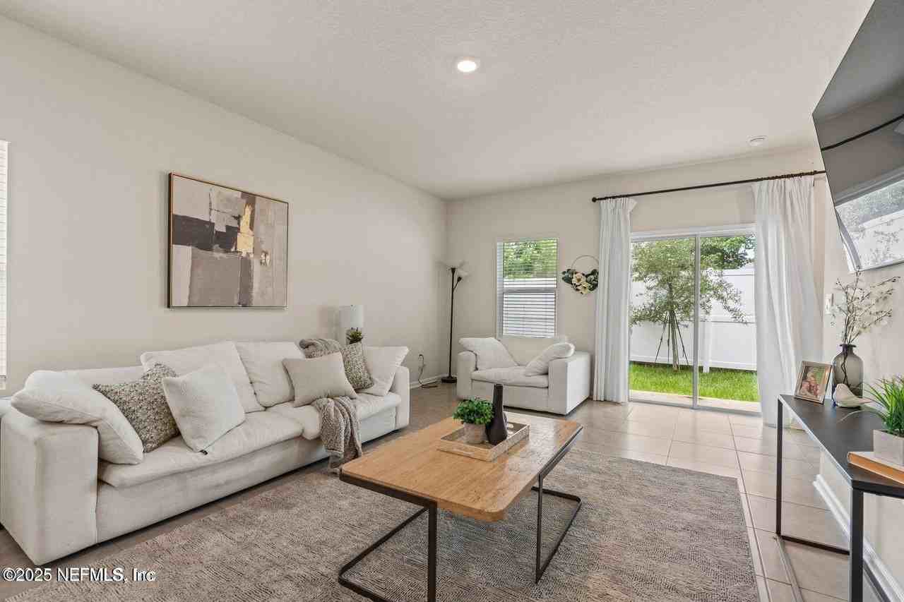 891 Observatory Pkwy - Photo 2 of 19