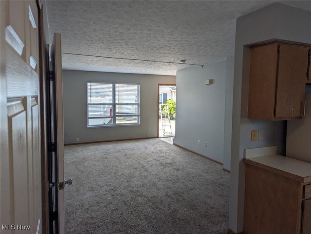 1588 E Summit St - Photo 7 of 22