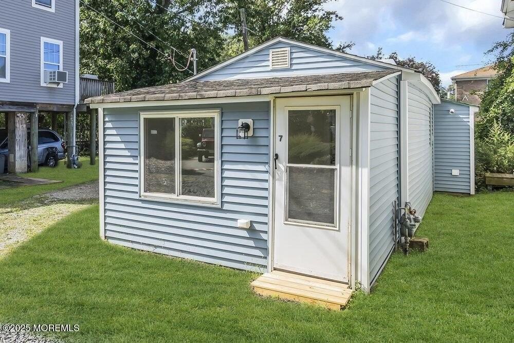 7 Gravelly Point Rd - Photo 2 of 14