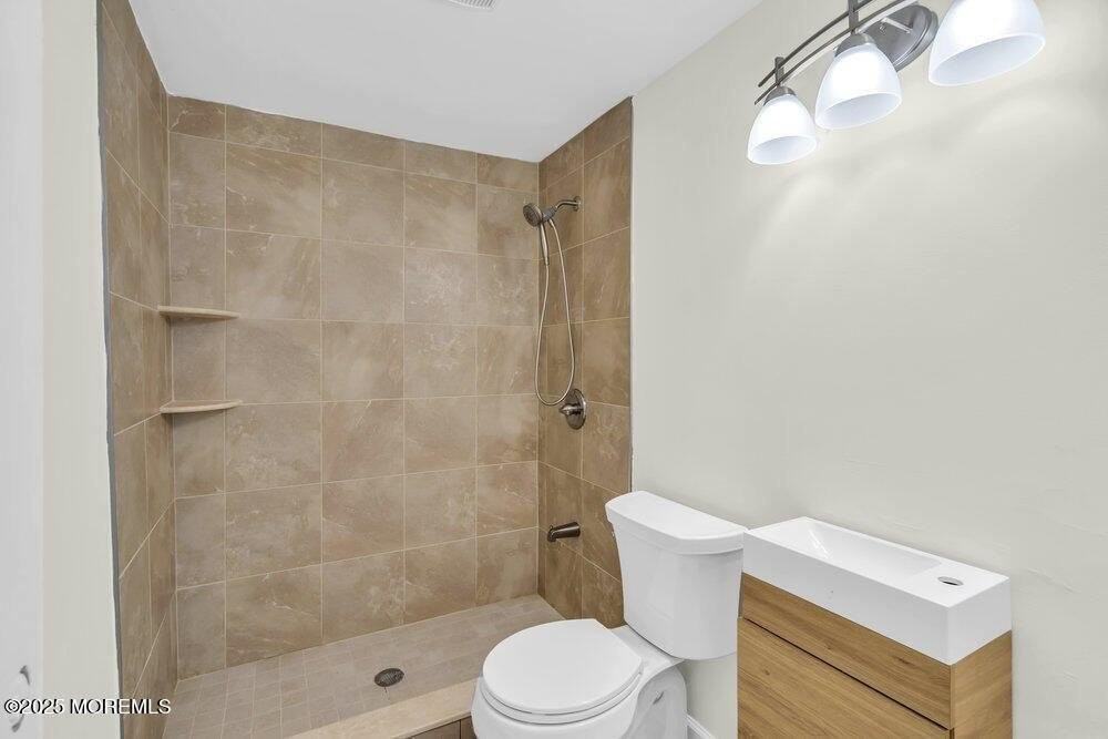 7 Gravelly Point Rd - Photo 5 of 14