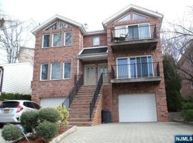 440 Oak St - Photo 1 of 1