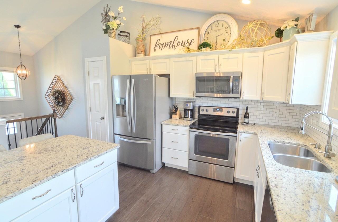 226 Veneto Dr - Photo 5 of 47