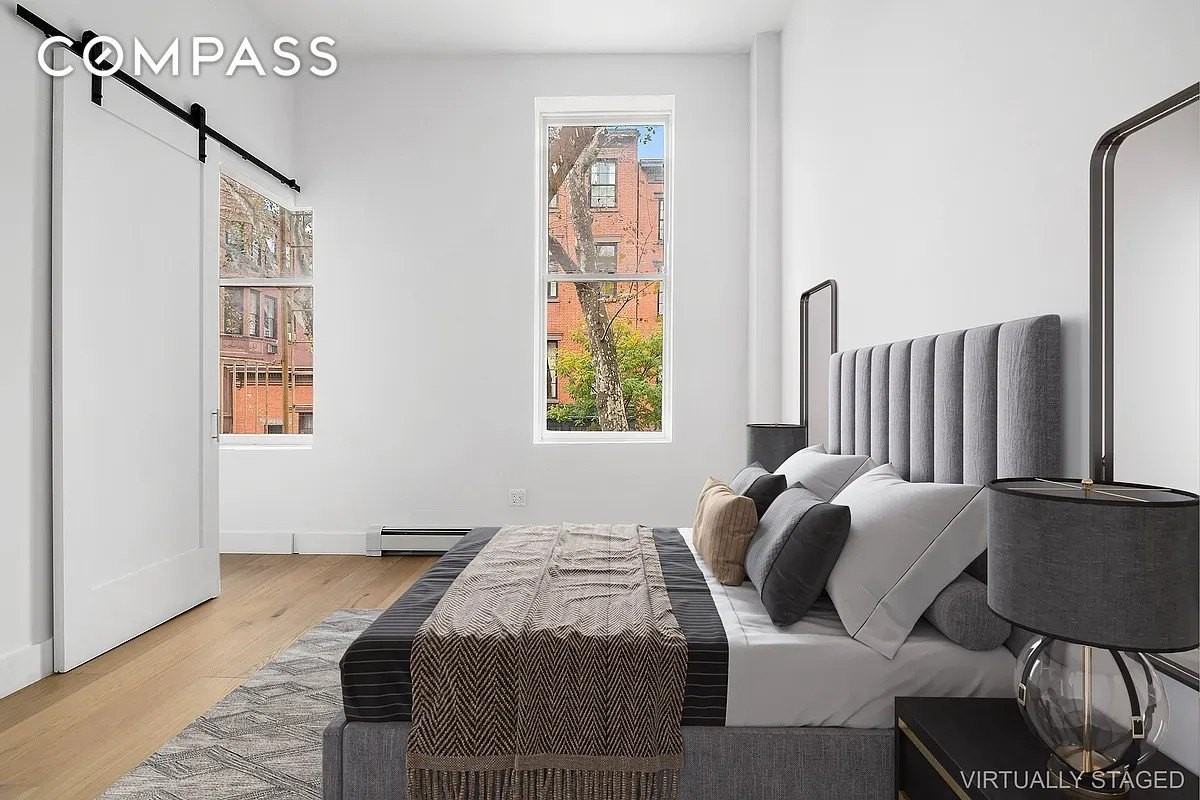 309 Henry St - Photo 6 of 10