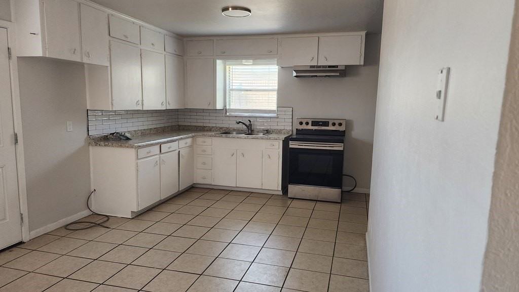 4621 Leisure Dr - Photo 2 of 3