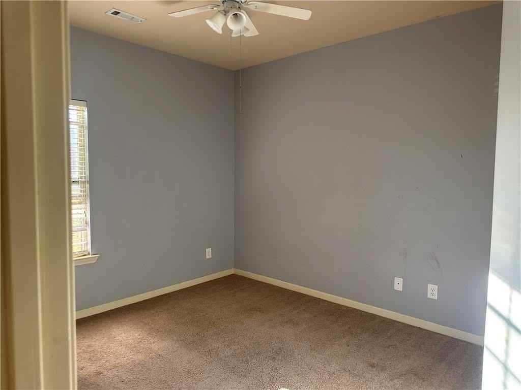 17 Churchhill Dr - Photo 7 of 22