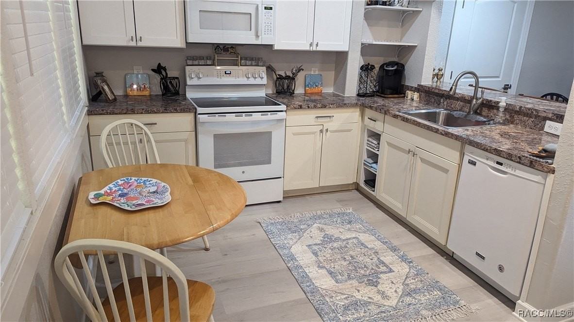 704 Ne 2nd Ave - Photo 7 of 22