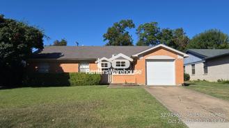 610 Dover Dr - Photo 1 of 1