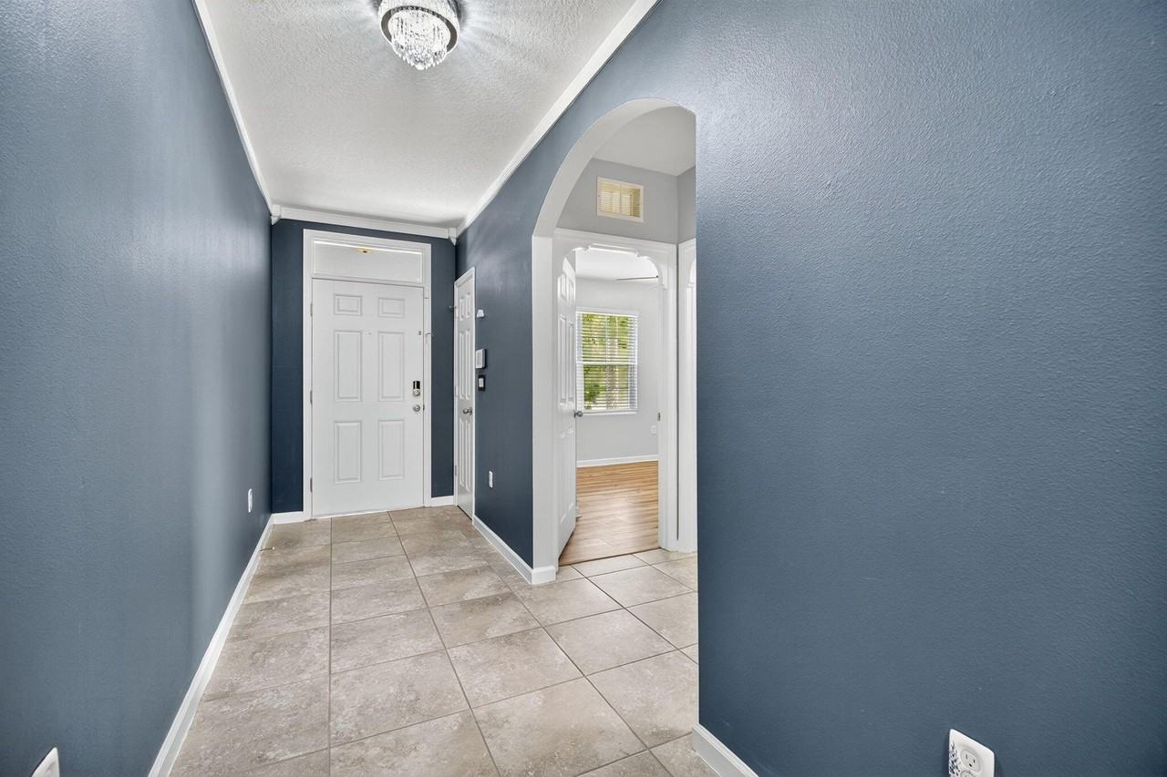 280 Falls Church St Sw - Photo 4 of 47