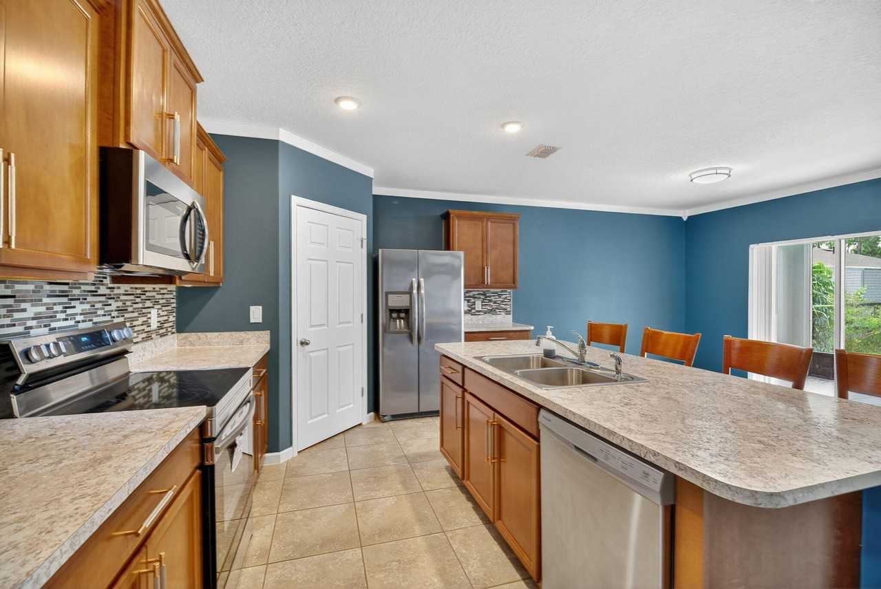 280 Falls Church St Sw - Photo 6 of 47