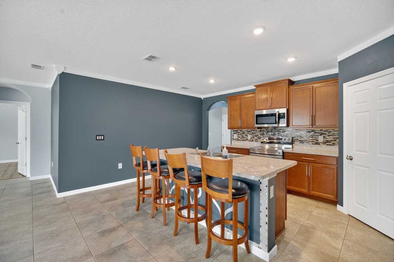 280 Falls Church St Sw - Photo 7 of 47