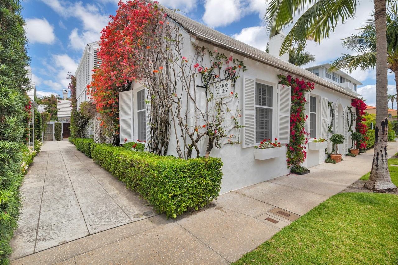 417 Peruvian Ave #1 - Photo 2 of 21