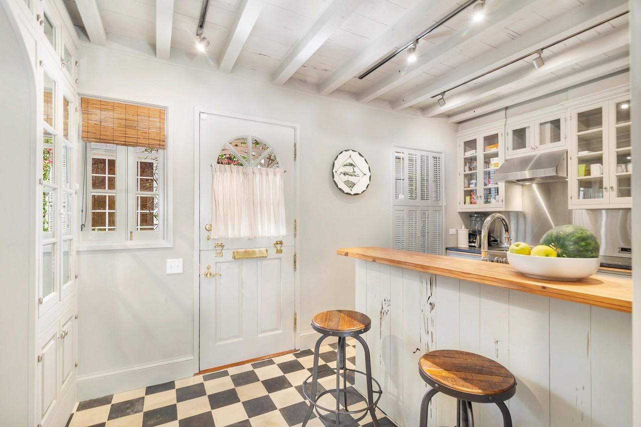 417 Peruvian Ave #1 - Photo 7 of 21