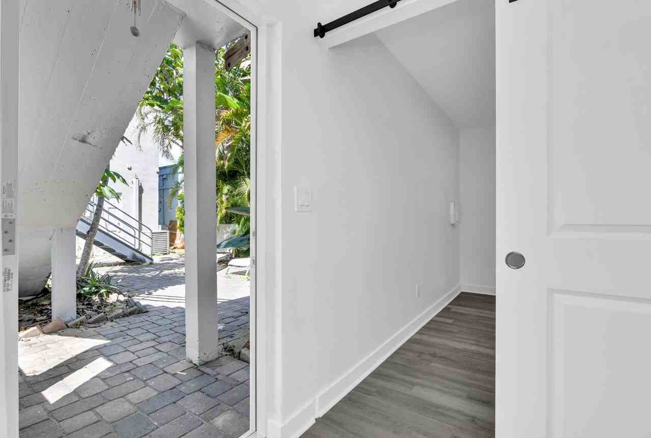 818 N Dixie Hwy #3 - Photo 5 of 19