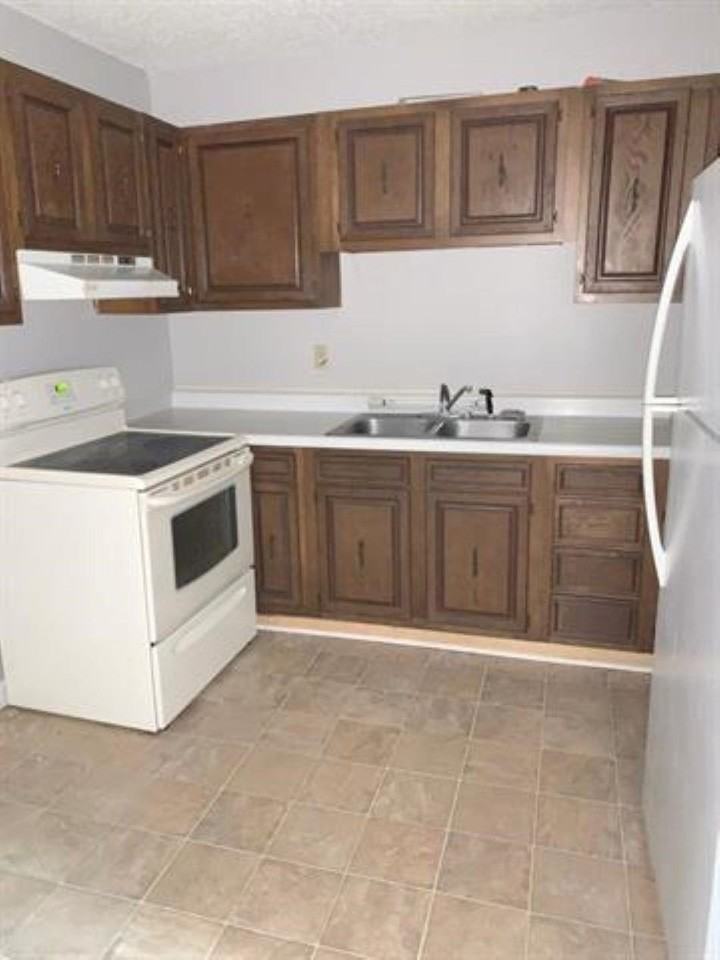 145 Horseshoe Dr - Photo 3 of 4