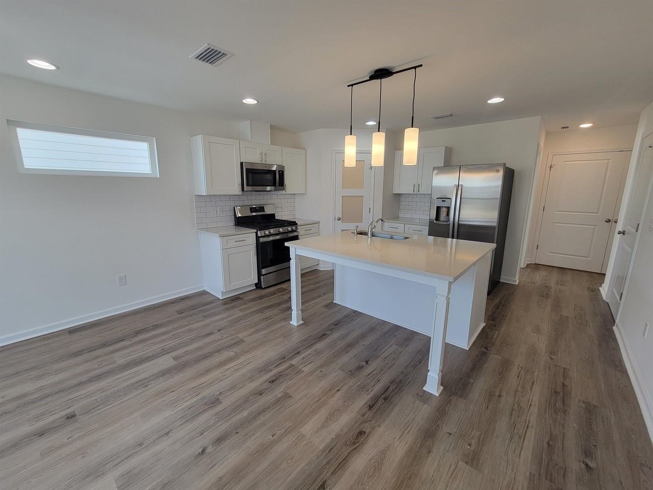 1367 Landon Hills Dr - Photo 2 of 22