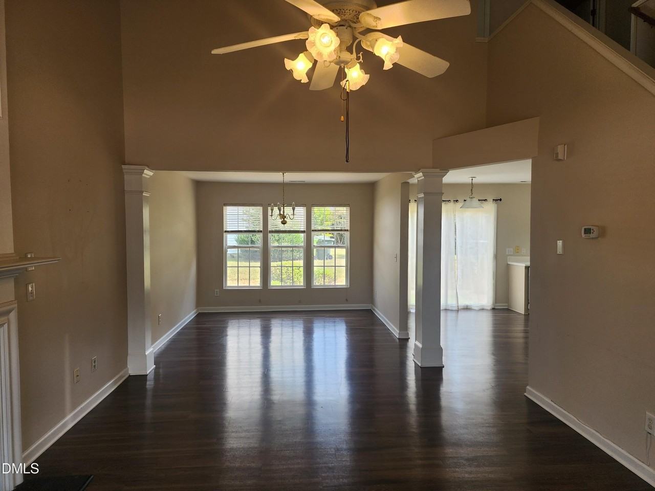 4820 Loganshire Ln - Photo 5 of 17