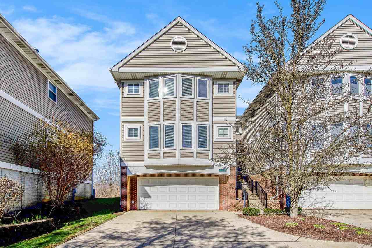 1740 S Maple Rd - Photo 2 of 35