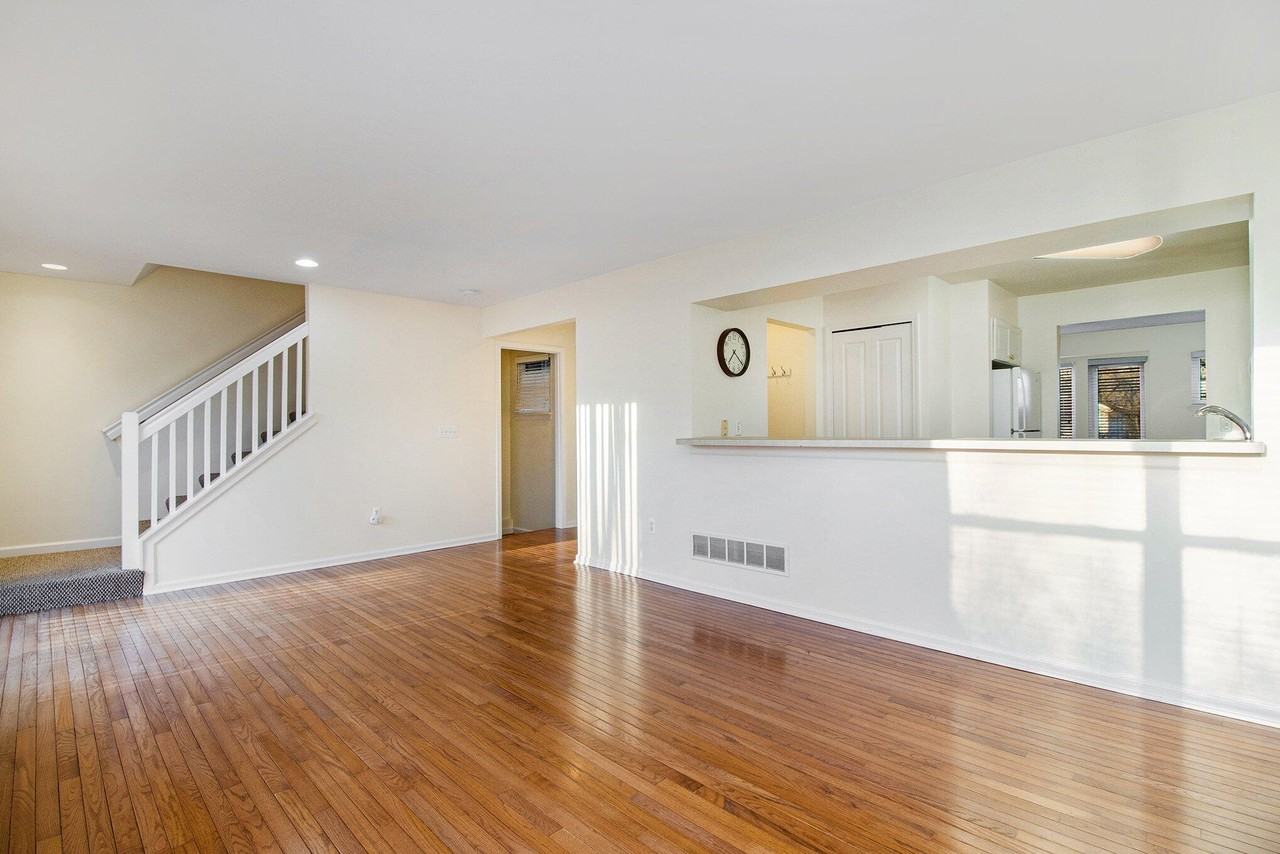 1740 S Maple Rd - Photo 6 of 35