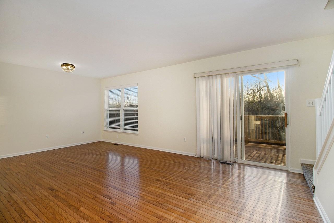 1740 S Maple Rd - Photo 7 of 35