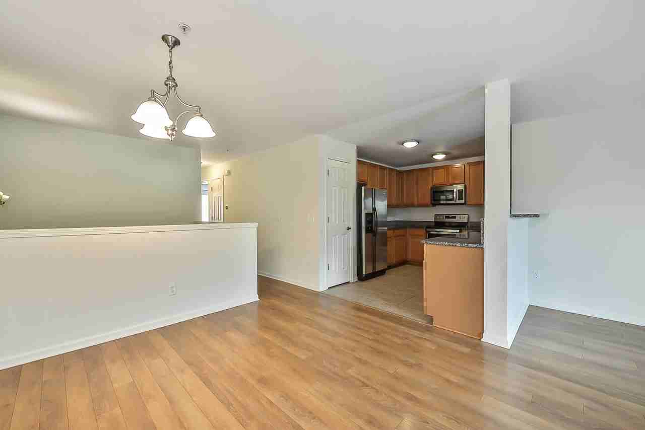 120 W Oakbrook Dr - Photo 5 of 34