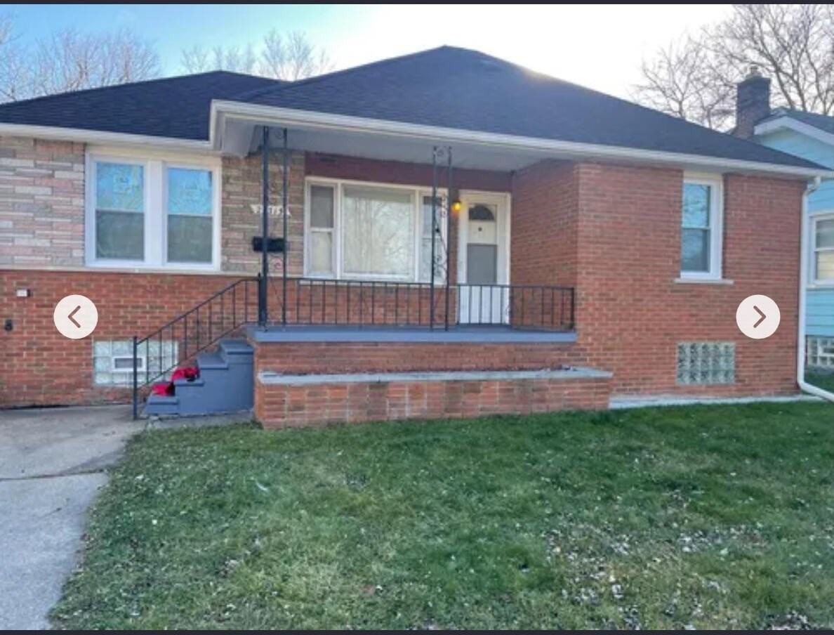 27315 Yale St - Photo 2 of 6