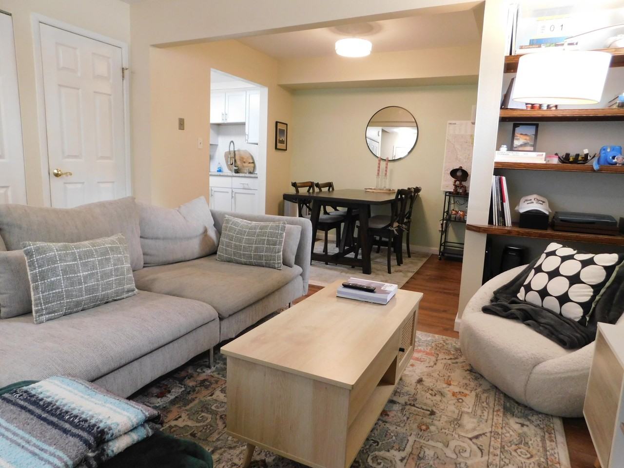 543 Long Shore Dr Apt B #B - Photo 3 of 17