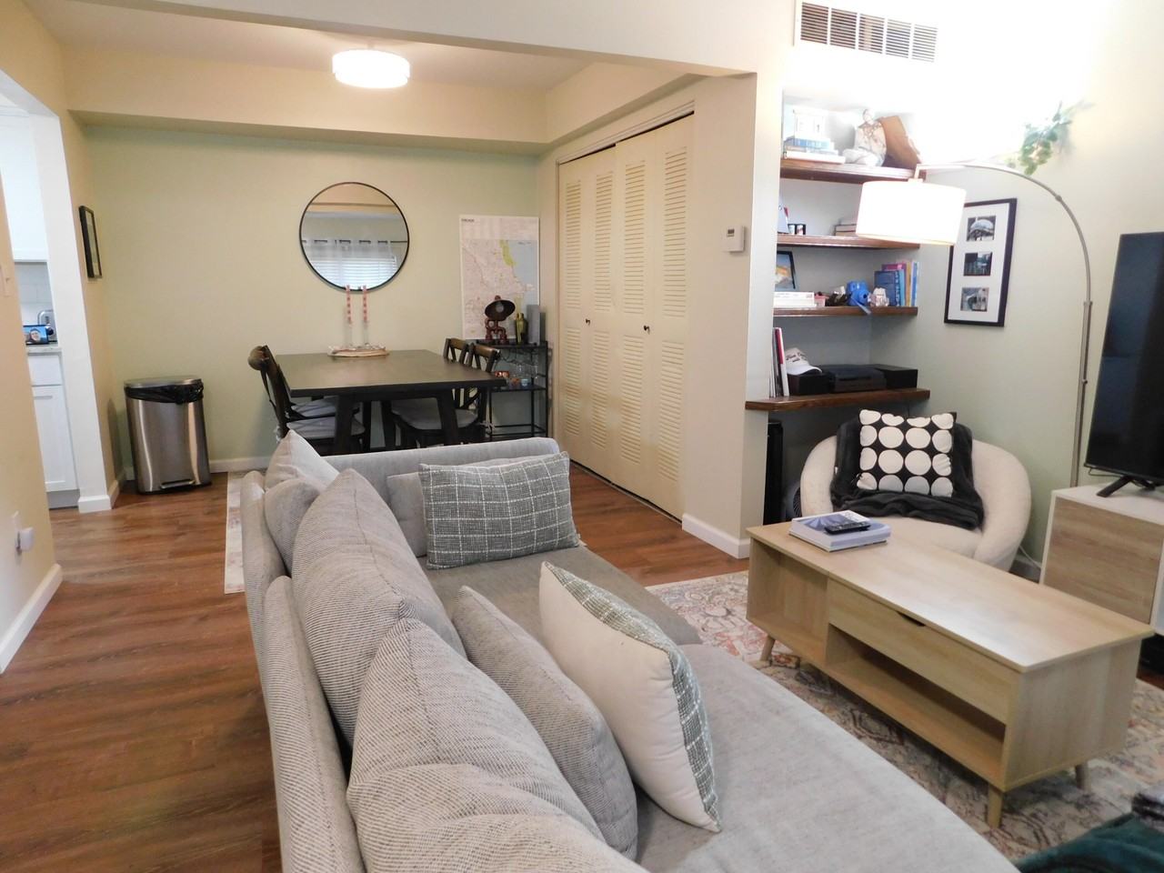 543 Long Shore Dr Apt B #B - Photo 4 of 17